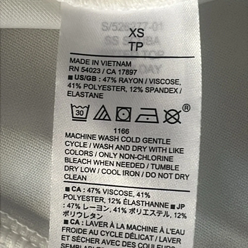 Elegant White Women's Top - Picture 5 of 6